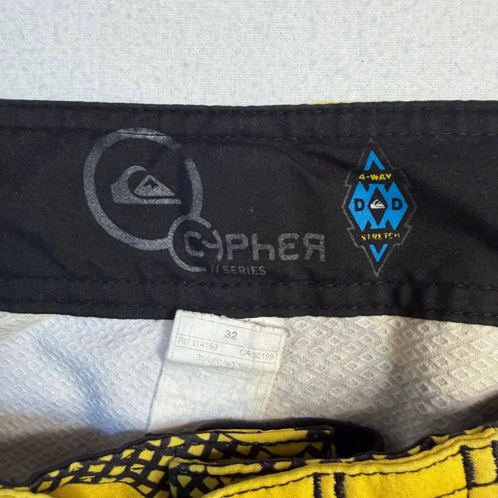 Quiksilver Cypher Series Board Shorts Mens 32 Yellow Black Geometric Swim Trunks